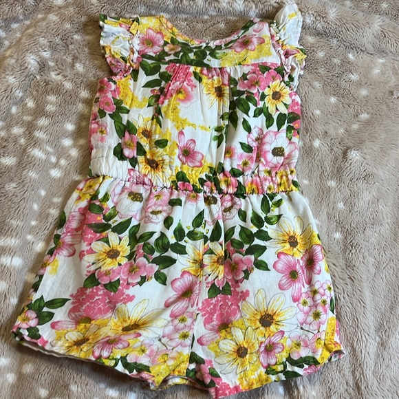 Old Navy floral romper size 18-24 months - Picture 3 of 4